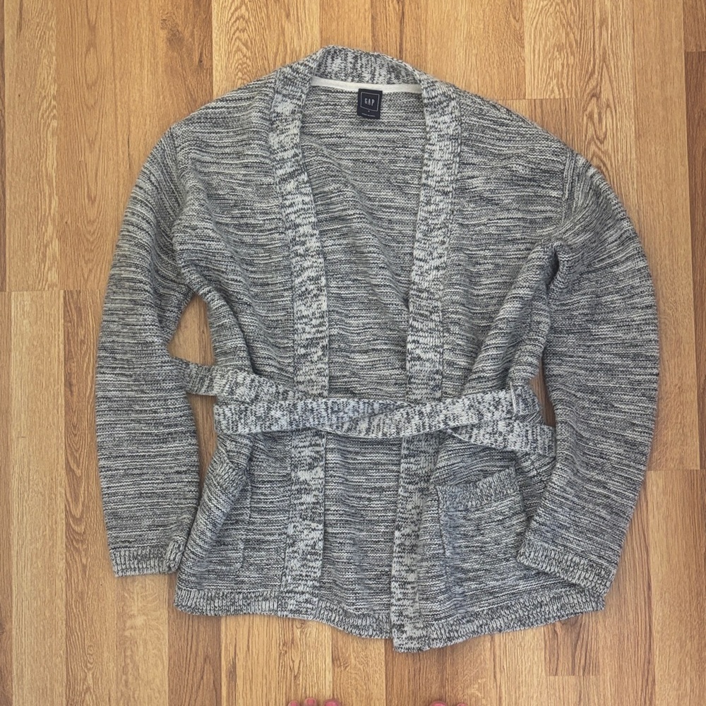 GAP Women's Gray Cardigan Sweater